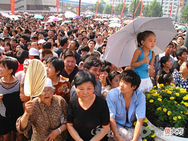 【历史故事】郑州老照片:20年前,我们还没有被表情包攻陷的年代