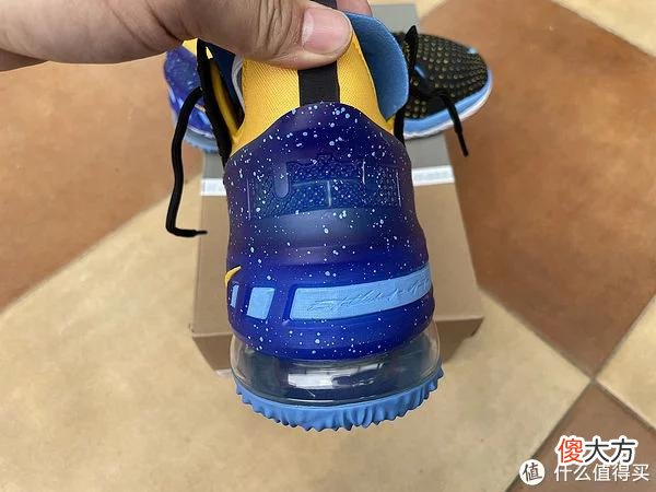 【时尚一点】漏？还是肉？350元买到LEBRON XVIII EP篮球鞋