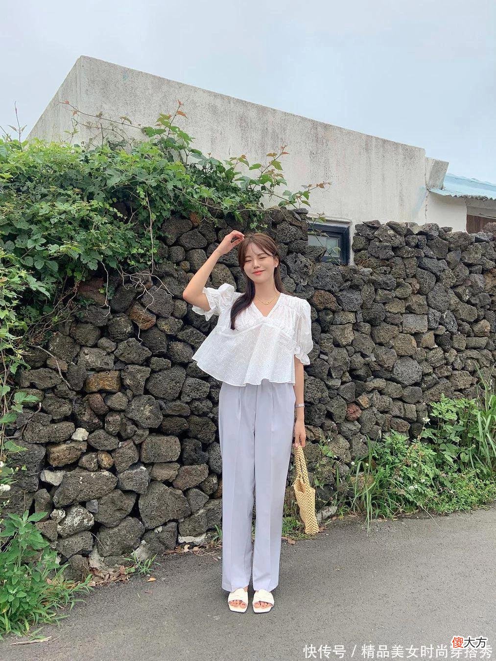 【时尚一点】显腿长效果满分的气质感搭配，这才是夏季通勤搭配该有的样子