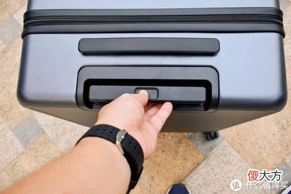 【就爱时尚】行李箱选得好，差旅没烦恼！地平线8号城市脉搏行李箱，质感突出，干湿分离，真的好用