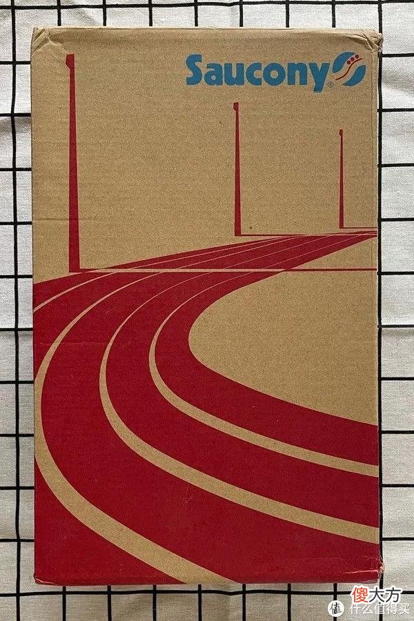 【时尚一点】Sneaker 篇一百七十六:Saucony与Yeezy Foam Runner