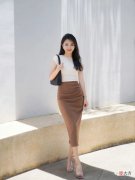 【就爱时尚】女人怎么穿才有“质感”？看博主的穿搭技巧，时尚感就是这么来的