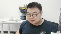 【游戏世界】小胖回归首日就被打脸！和Fly训练赛被EDG爆锤，赛后发言情商拉满