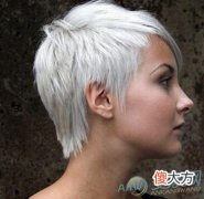 从不同角度来看梦见头发白了很多的吉凶(图文)