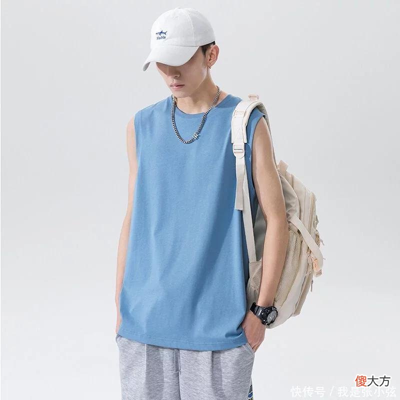 【就爱时尚】男人到中年少穿黑白灰，太老气！多穿这4种“年轻色”，减龄高级