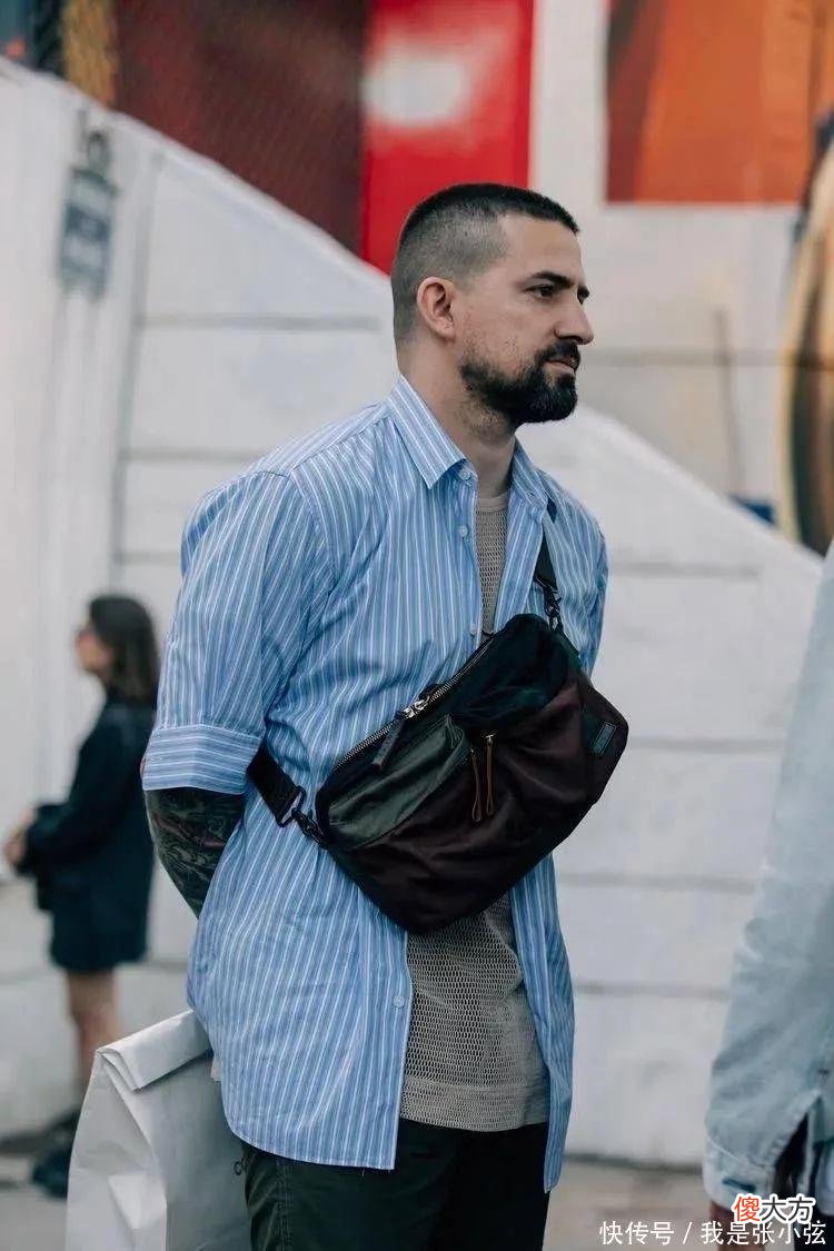 【就爱时尚】男人到中年少穿黑白灰，太老气！多穿这4种“年轻色”，减龄高级