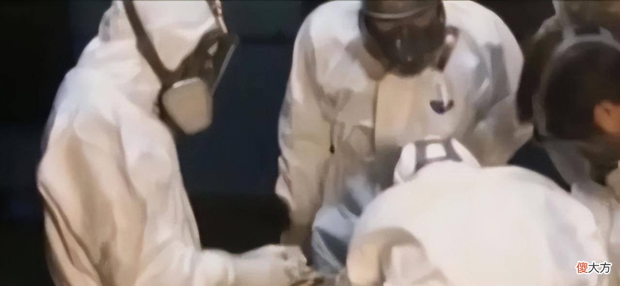 湖北惊现千年不腐男尸，考古人员从未见过，口含神秘玉印