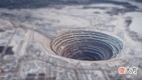 世界的3大“地狱之门”，俄罗斯深挖1.3万米，传来诡异尖叫