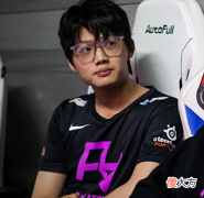 【游戏迷】靠对面掉线赢比赛,BLG战队、教练却自夸:我们够及时,会抓时机