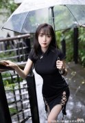 【时尚一点】改良版的中国风旗袍，自带清冷优雅的气质，每个女生都可以驾驭