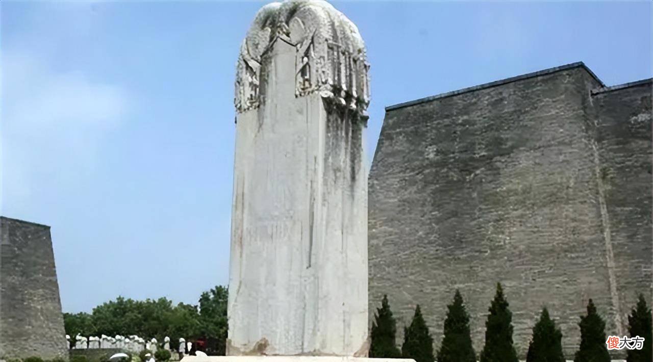 【爱历史】武则天墓前有61个无头石头人，死后留下一块无字碑让后世评说