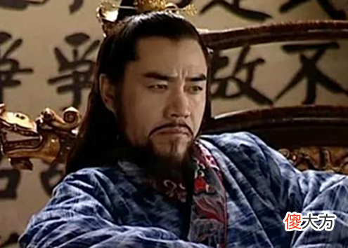 【历史故事】嘉靖敲磬时不慎将磬敲错,一13岁宫女哈哈大笑,结局让人意想不到