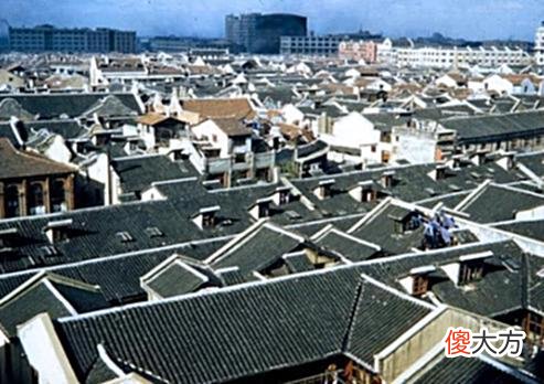 【爱历史】老照片：外国人镜头下1959年的上海，那时的徐家汇还很寒碜
