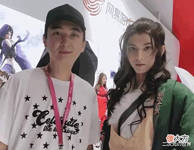 【游戏世界】95后流量小生常华森:天官赐福拍摄间隙玩黑化COS,却没人认识?