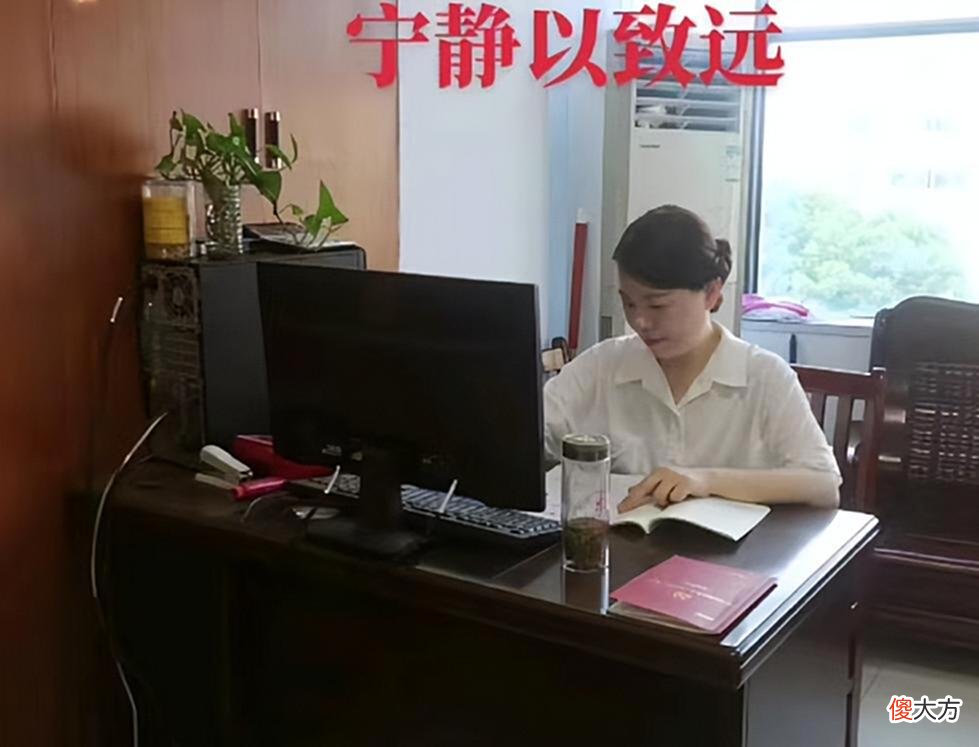 【爱历史】云昊晒许敏工作照，要收恭王府做和珅？网友：伤害不大，讽刺性强