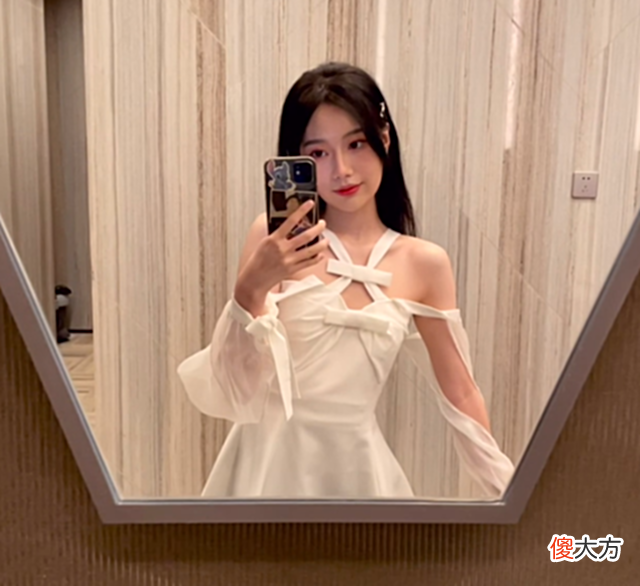 【游戏世界】永劫无间美女主持太圈粉,肤白貌美大长腿,COS照曝光太绝了!