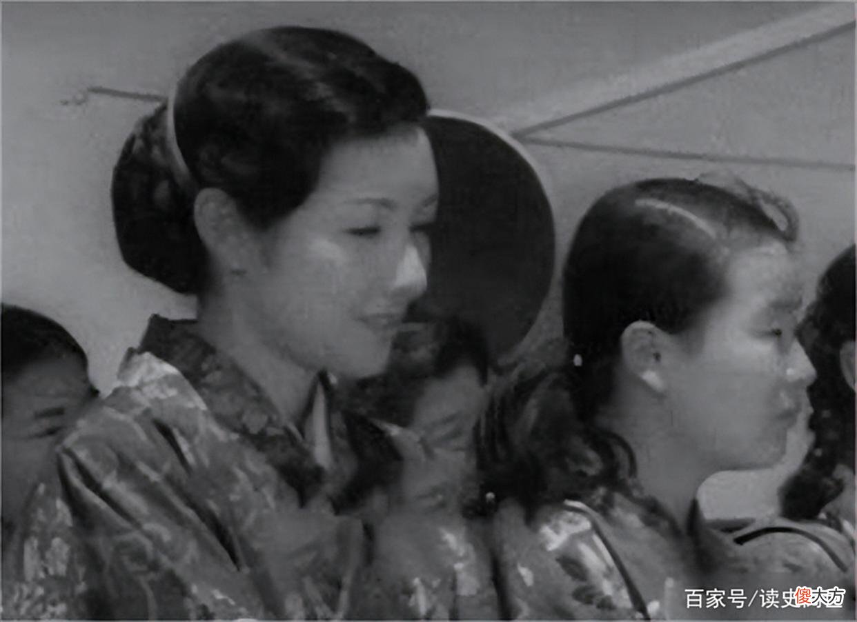 【历史故事】日本战败后，1万名女护士被我军俘虏，却意外地帮了我们大忙