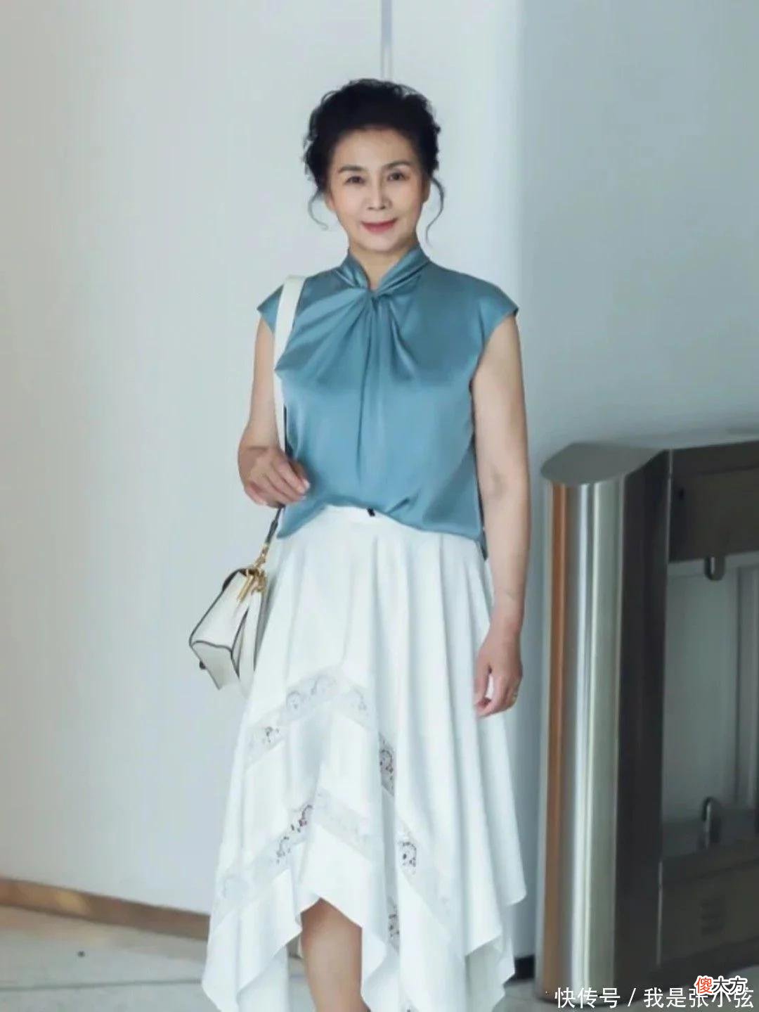 【时尚一点】这才是60岁女人该有的样子：衣不紧，裙不短，发不长，优雅又得体