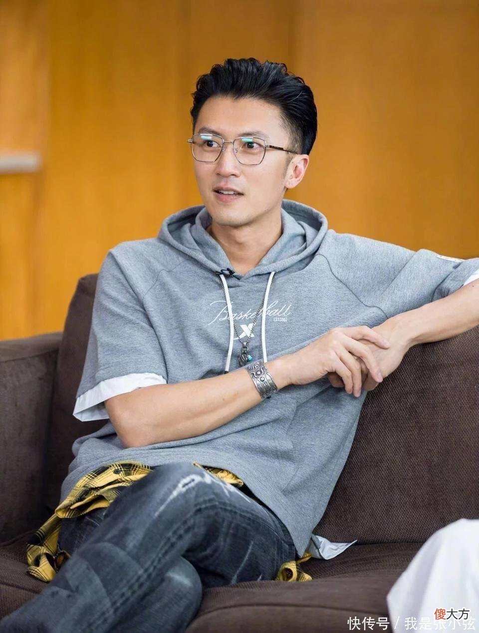 【就爱时尚】男人到了中年，尽量避开这3种发型，痞气又油腻，长得再帅也白搭