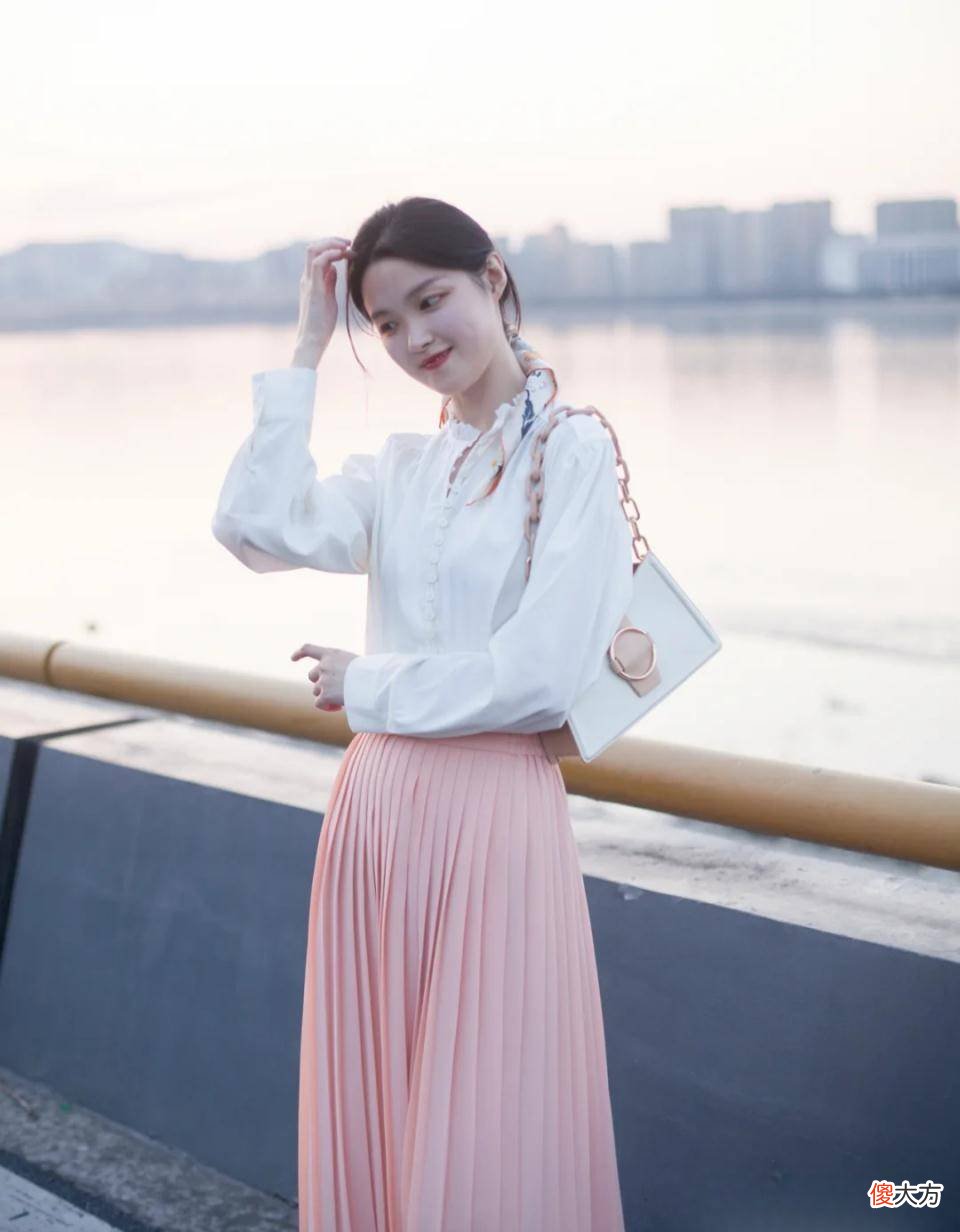 【时尚一点】衬衫裙的搭配技巧，如何穿出美丽女神