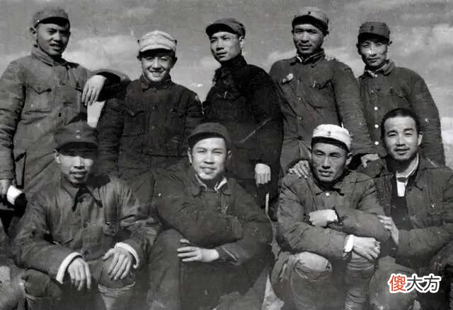 【爱历史】二鬼子团长死不投降，48箱炸药埋进地道，将汉奸们炸“上天”