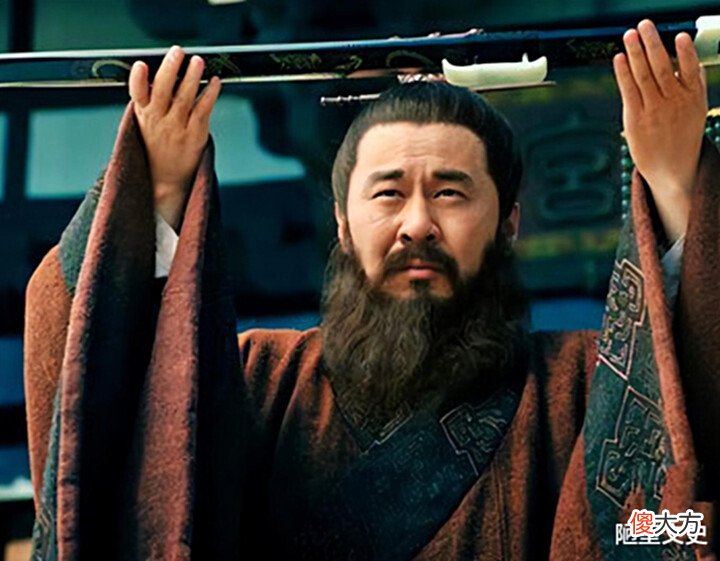 【爱历史】曹操7个仙女级别的女儿,为何全嫁给一人,他是谁这么厉害?