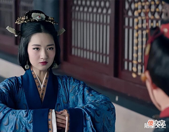 【爱历史】曹操7个仙女级别的女儿,为何全嫁给一人,他是谁这么厉害?