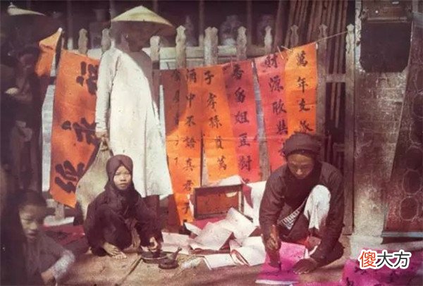 【历史故事】百年前，法国摄影家拍下罕见清朝人真实样貌彩照，差距真的太大了