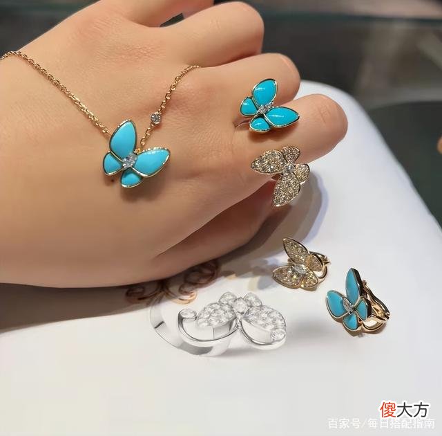 【时尚一点】不管什么年纪的女人，戴配饰建议避开这“3种”，显老又显土