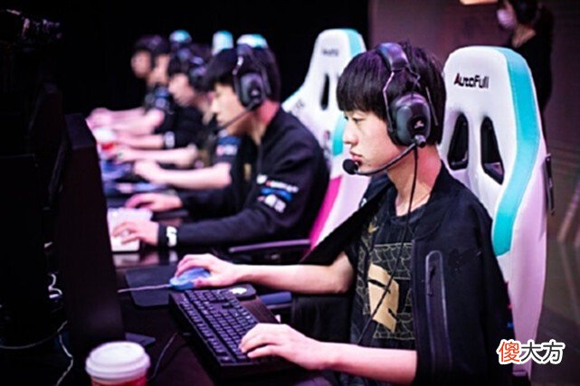 【游戏迷】海外网友热议RNG击败EDG：RNG这都能翻盘，看好他们夏季赛夺冠