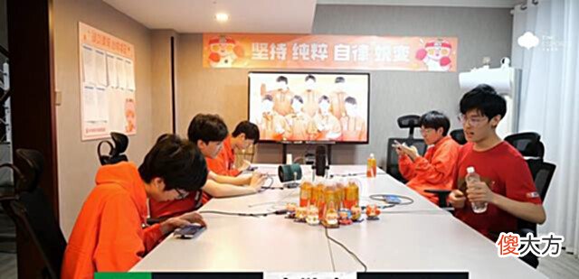 【游戏迷】XYG实力下滑是因为内讧?羲和上场秀豆就乱秀,一门恐无法首发了
