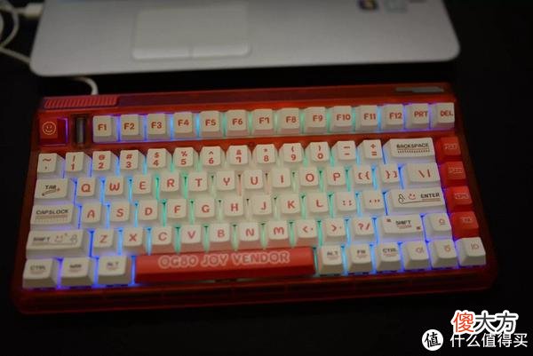 【时尚一点】热得快炸了的魔都夏日，这款IQUNIX OG80快乐贩卖机和你更配哦！