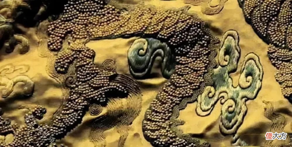 【爱历史】内蒙古发现康熙女儿墓，身体240多年不腐，身穿龙袍让专家不解