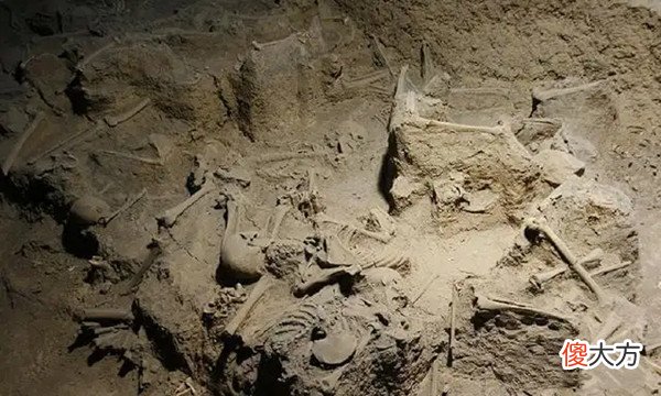 【爱历史】古代大规模交战后的尸体是怎么处理的？