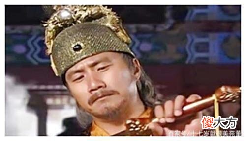 【爱历史】朱元璋和一小官喝酒唠家常，最后让他官升十级