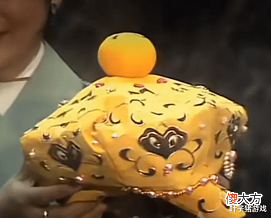 【游戏迷】王者荣耀:金蝉告别无皮村,辅助型中单是怎样做到巅峰赛50%Ban率的?