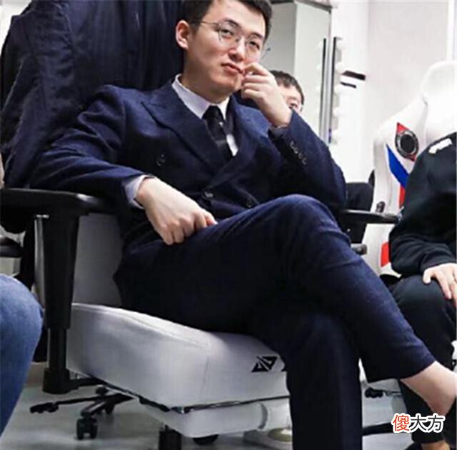 【游戏世界】TES前主教练官宣新队,曾带选手拿到MSC冠军,执教四年选择离开