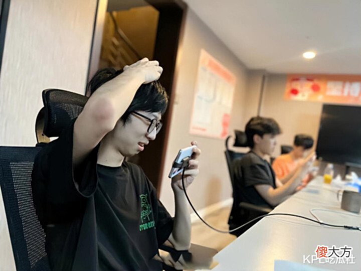 【游戏迷】A组抢位战即将打响,XYG被迫开启“每分必争”副本,久哲不会给机会
