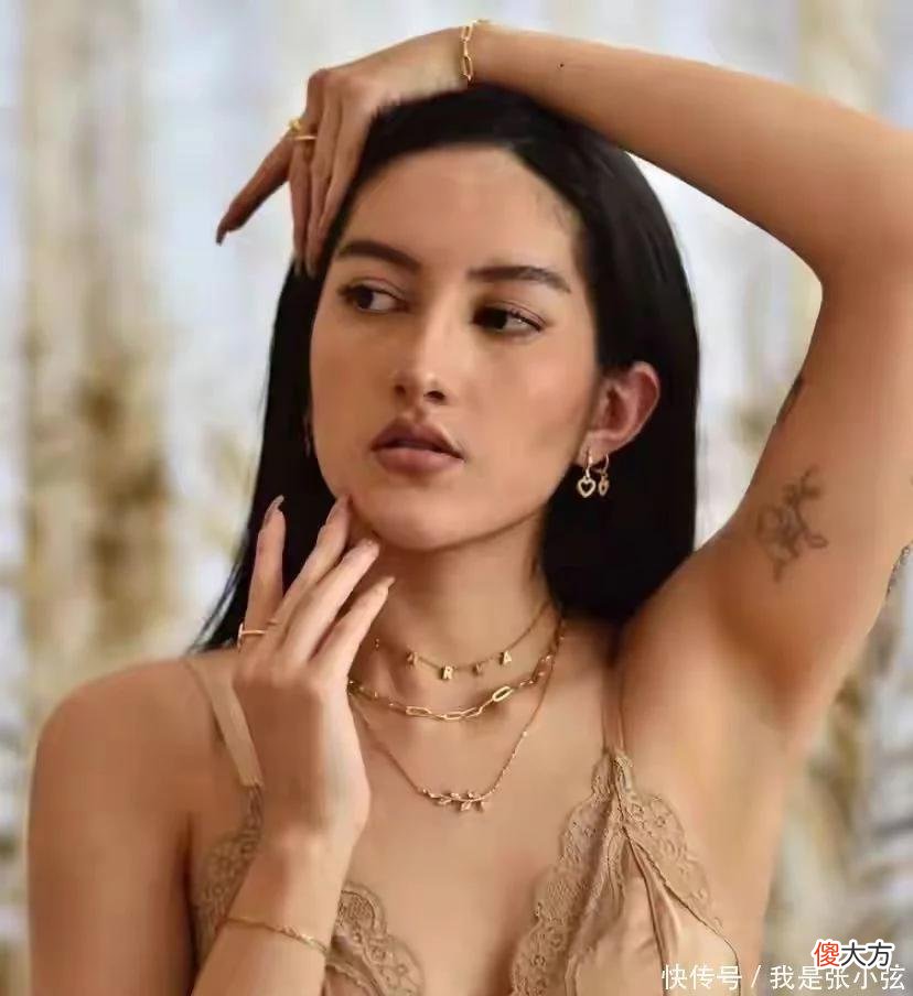 【就爱时尚】中年女人要优雅得体，这4种“首饰”就别戴了，不是显摆就是装嫩