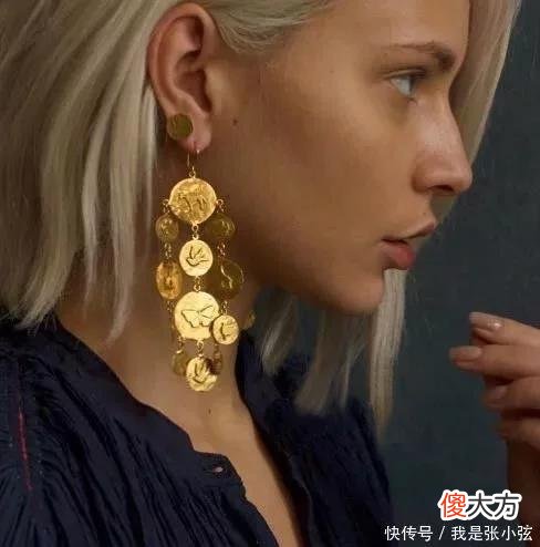 【就爱时尚】中年女人要优雅得体，这4种“首饰”就别戴了，不是显摆就是装嫩