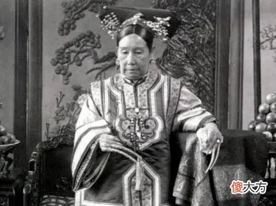 【爱历史】慈禧太后第一次看到灯泡的时候，为什么会说茄子？