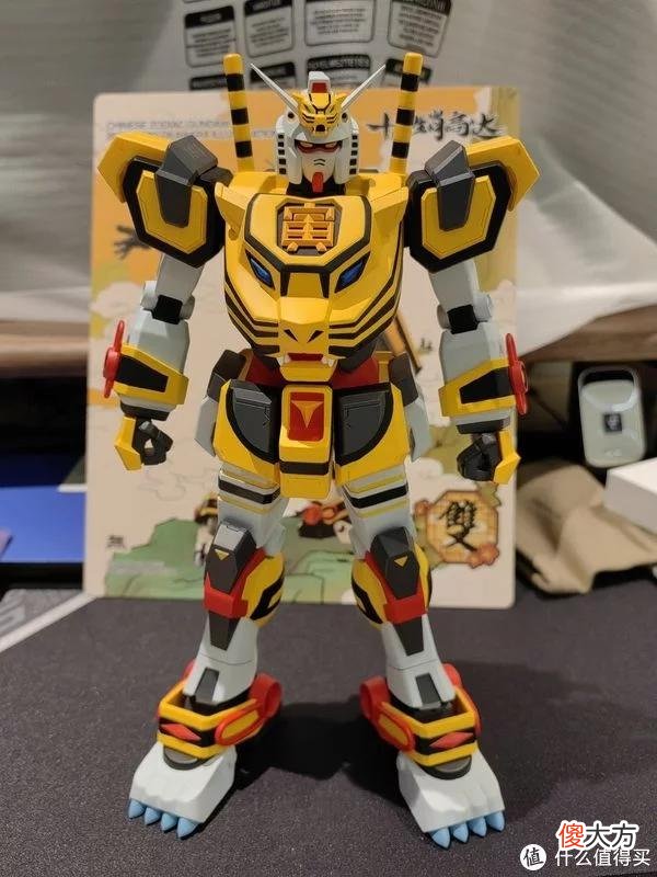 【星座控】高达系列 篇六十五：万代潮玩系列十二生肖之寅虎高达开箱