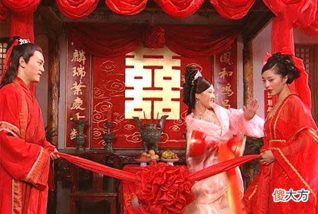 【爱历史】民间故事：上错花轿嫁错郎，新娘子宁死不屈，知府为柳家平冤