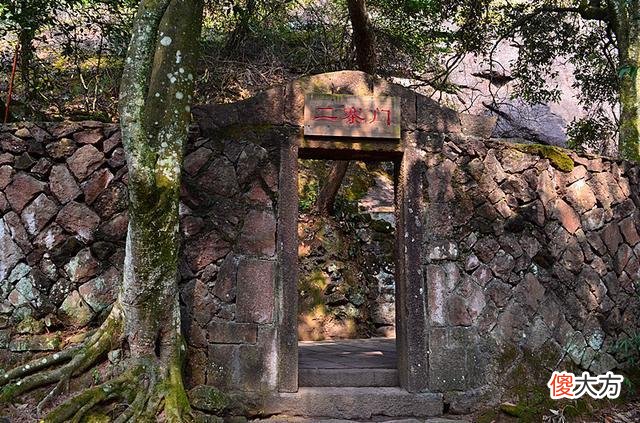 【爱历史】东北剿匪，冰天雪地如何拉开枪栓，当时的战士有三个妙招