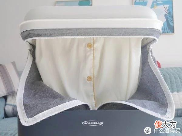 【就爱时尚】衣服越穿越新！解决衣服护理问题的终极攻略，除皱、烘干、去异味一步搞定——衣服护理机使用分享