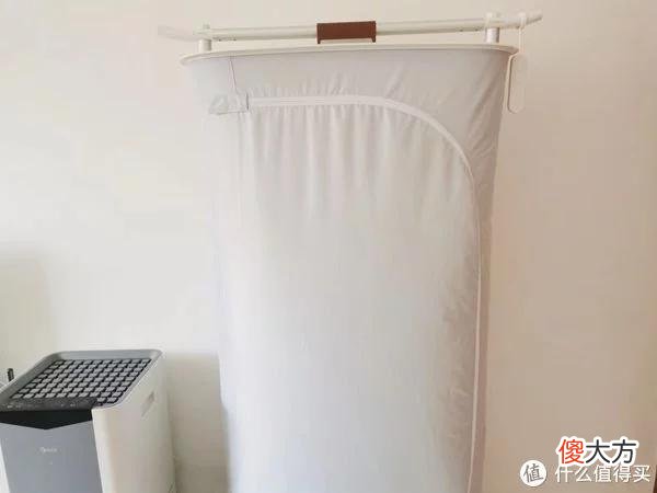 【就爱时尚】衣服越穿越新！解决衣服护理问题的终极攻略，除皱、烘干、去异味一步搞定——衣服护理机使用分享