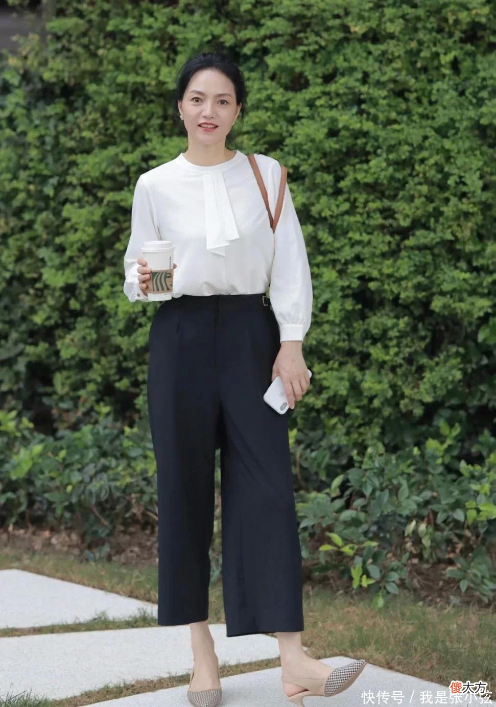 【时尚一点】这才是50岁女人的得体打扮:不俗不艳,不松不紧,知性优雅又高级