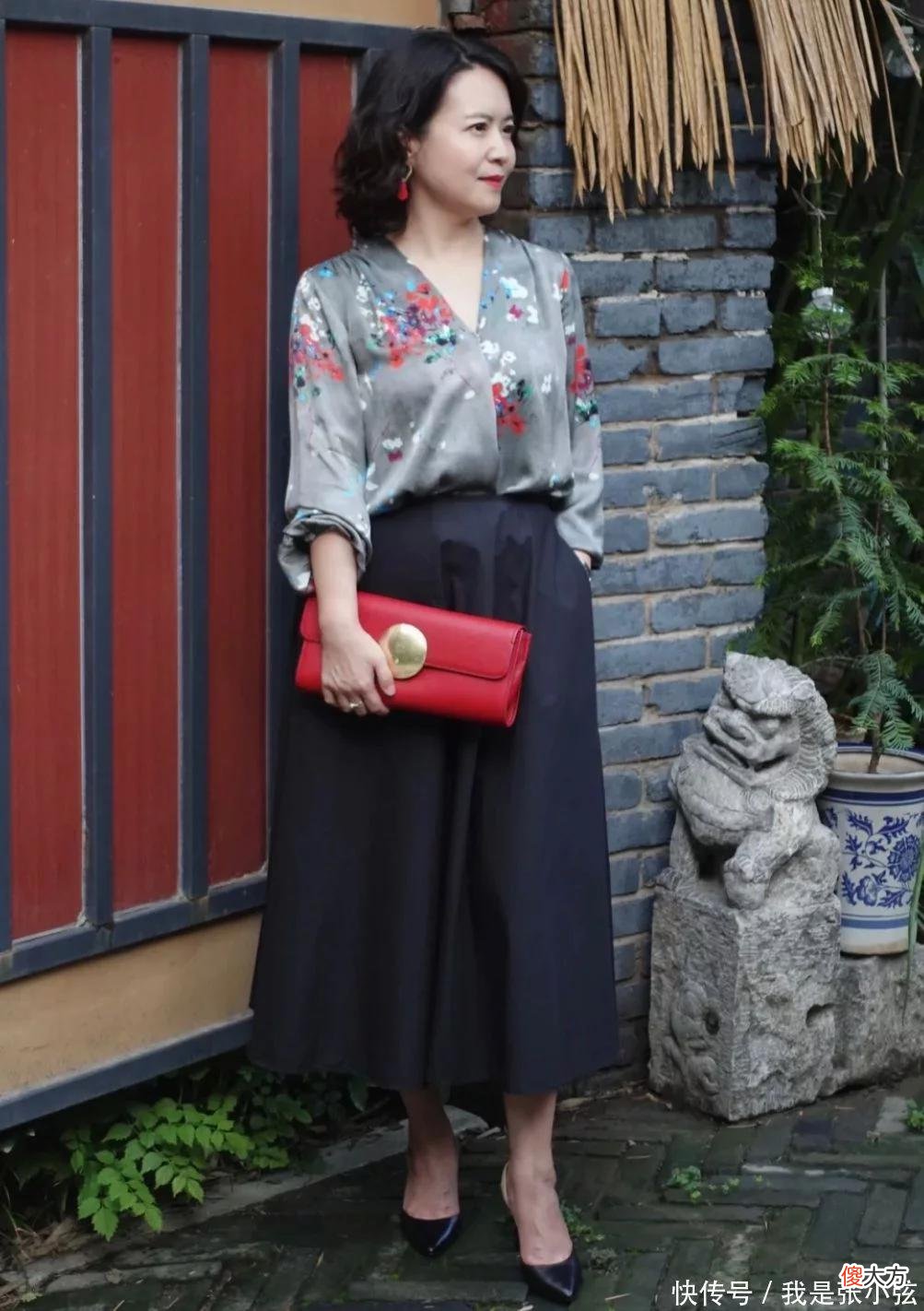 【时尚一点】这才是50岁女人的得体打扮:不俗不艳,不松不紧,知性优雅又高级