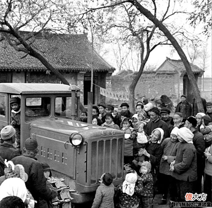 【爱历史】64年前中国第一辆“东方红”拖拉机正式出厂原型诞生于二战时期