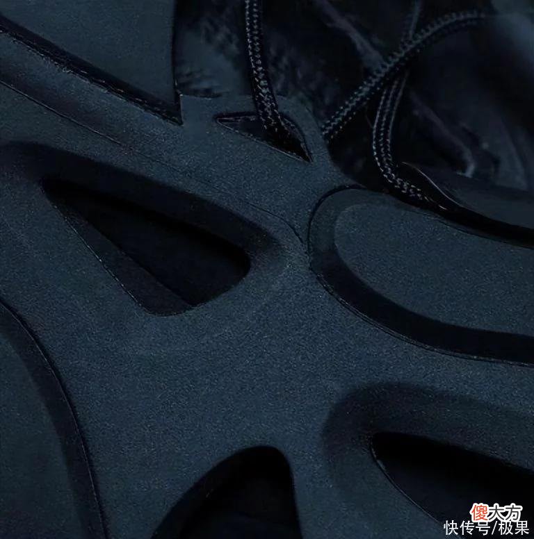 【就爱时尚】阿迪「奇葩」洞洞鞋曝光！“水母”造型巨夸张，网友：不敢穿